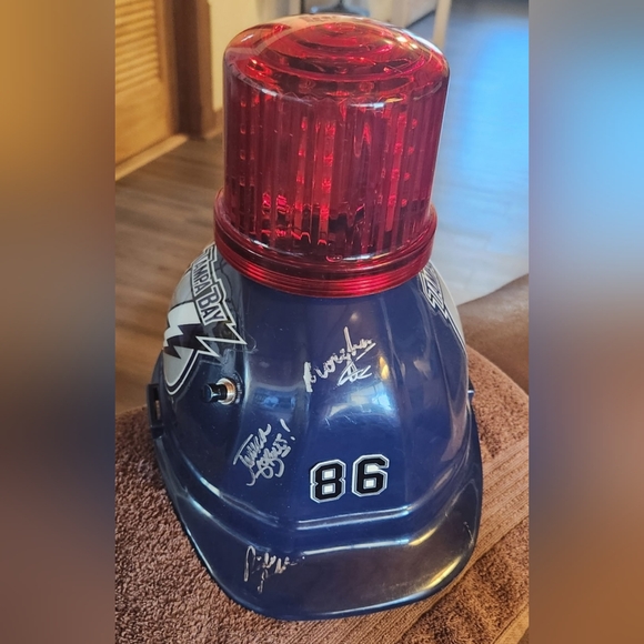 Tampa Bay Lightning Hockey Goal Light Hard Hat - Picture 1 of 1